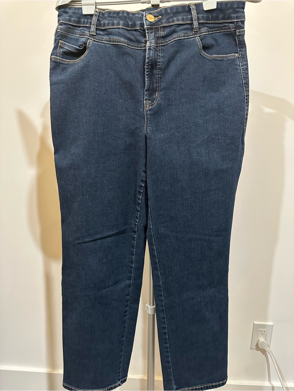 Reitmans Dark Blue Curvy Jeans with Contrast Stitching